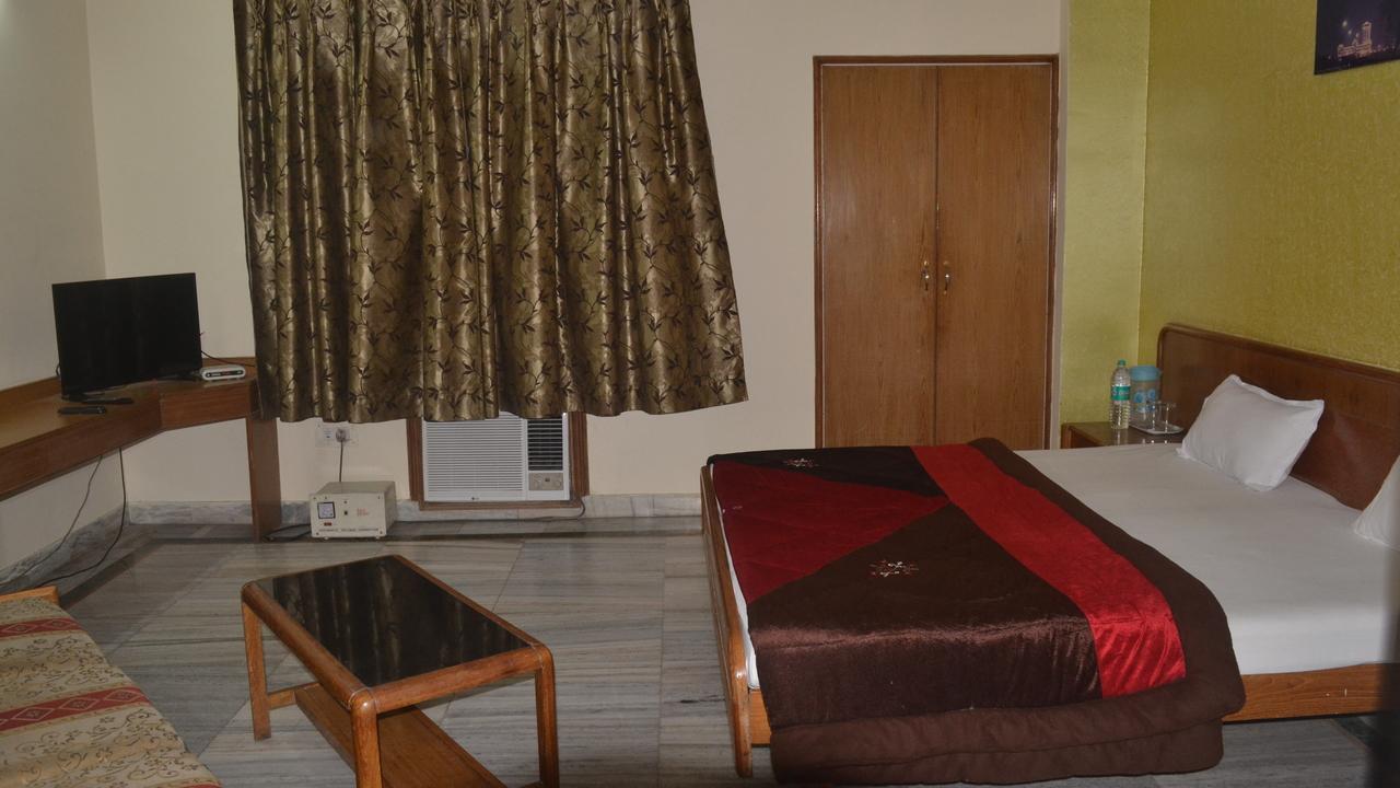 Hotel Har Ki Pauri Haridwar Bagian luar foto